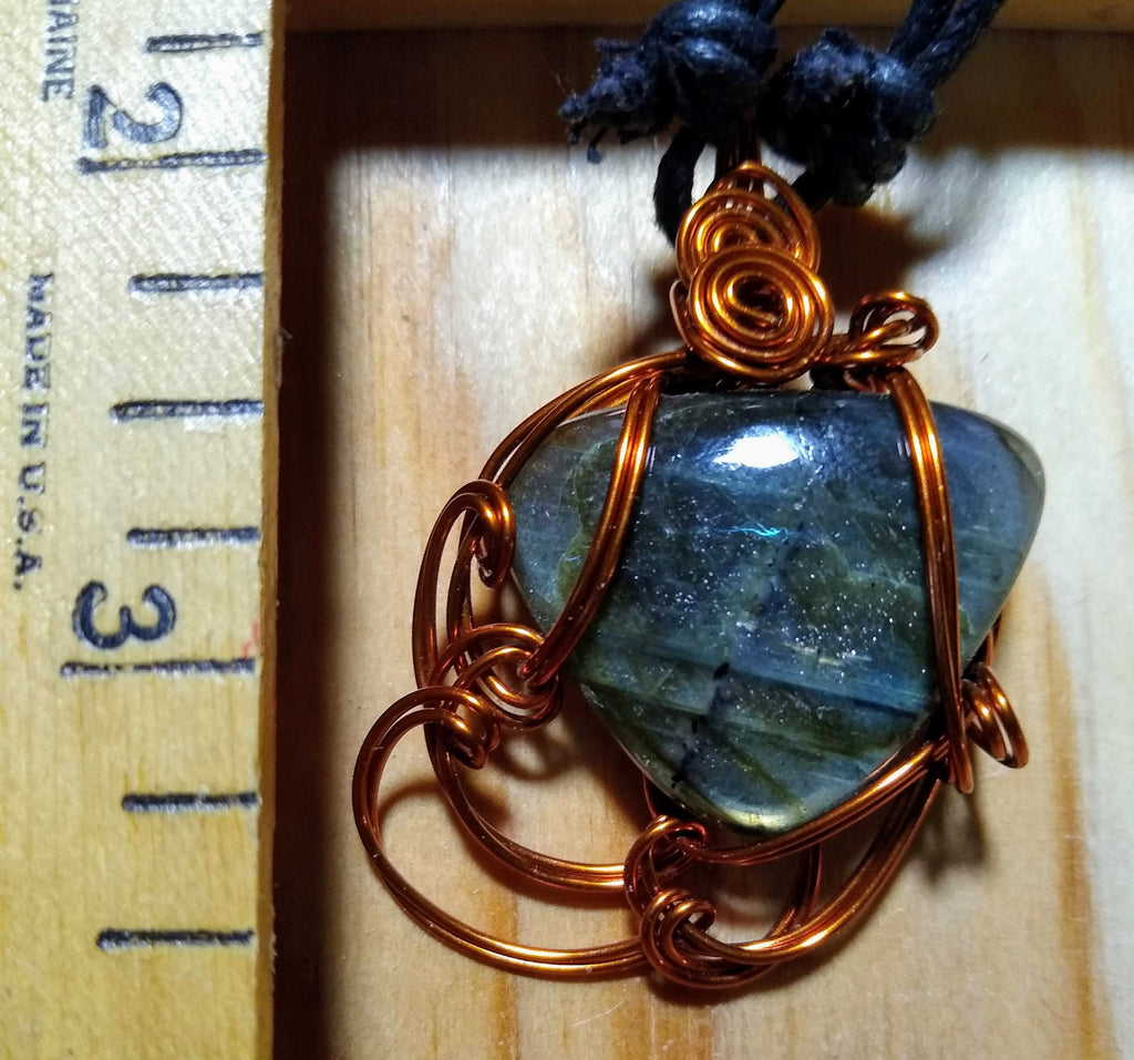 Labradorite in Copper Wire Pendant