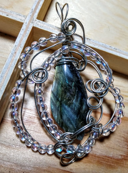 Mermaid's Wing Labradorite Pendant